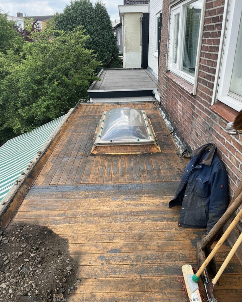 Oude Dakbedekking Verwijderen Weesp